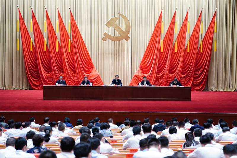 9月1日，2021年秋季学期中央党校（国家行政学院）中青年干部培训班在中央党校开班。中共中央总书记、国家主席、中央军委主席习近平在开班式上发表重要讲话。新华社记者 翟健岚 摄